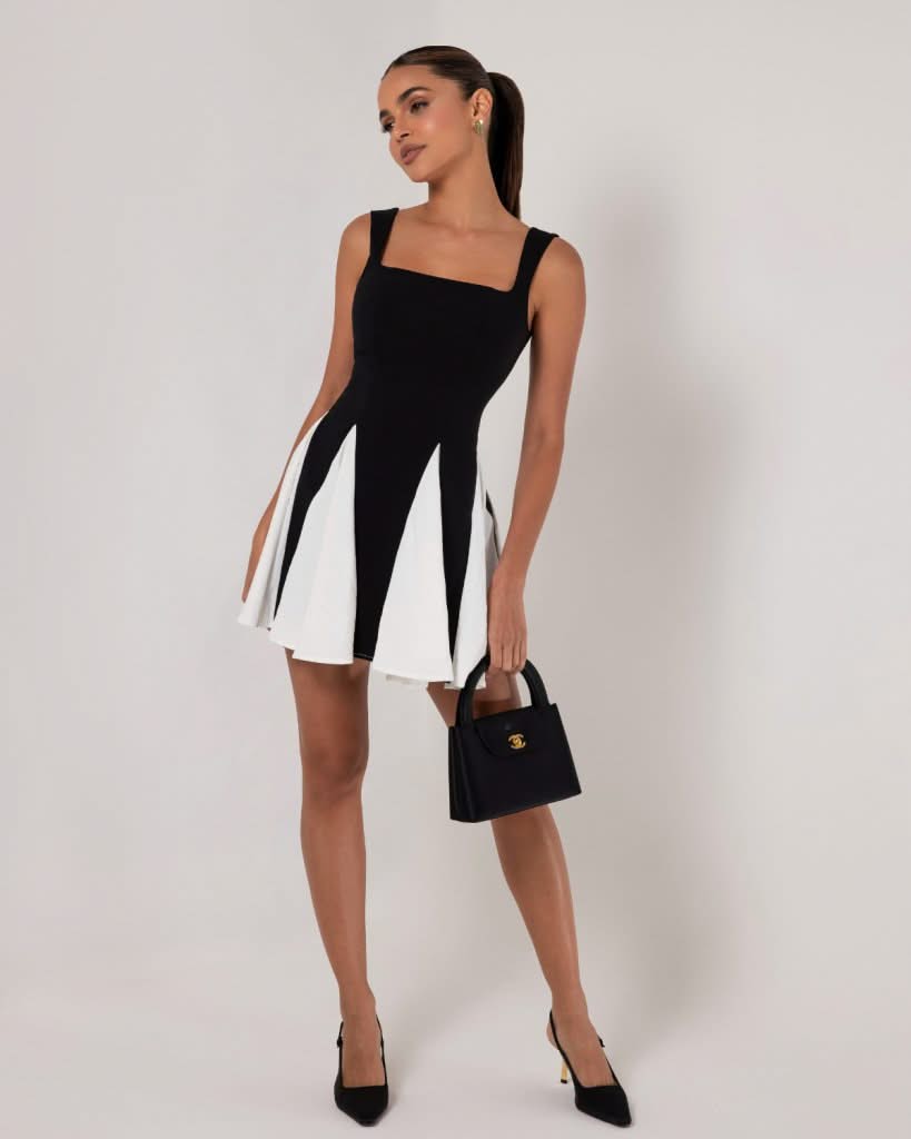 Black colorblock pleated mini dress