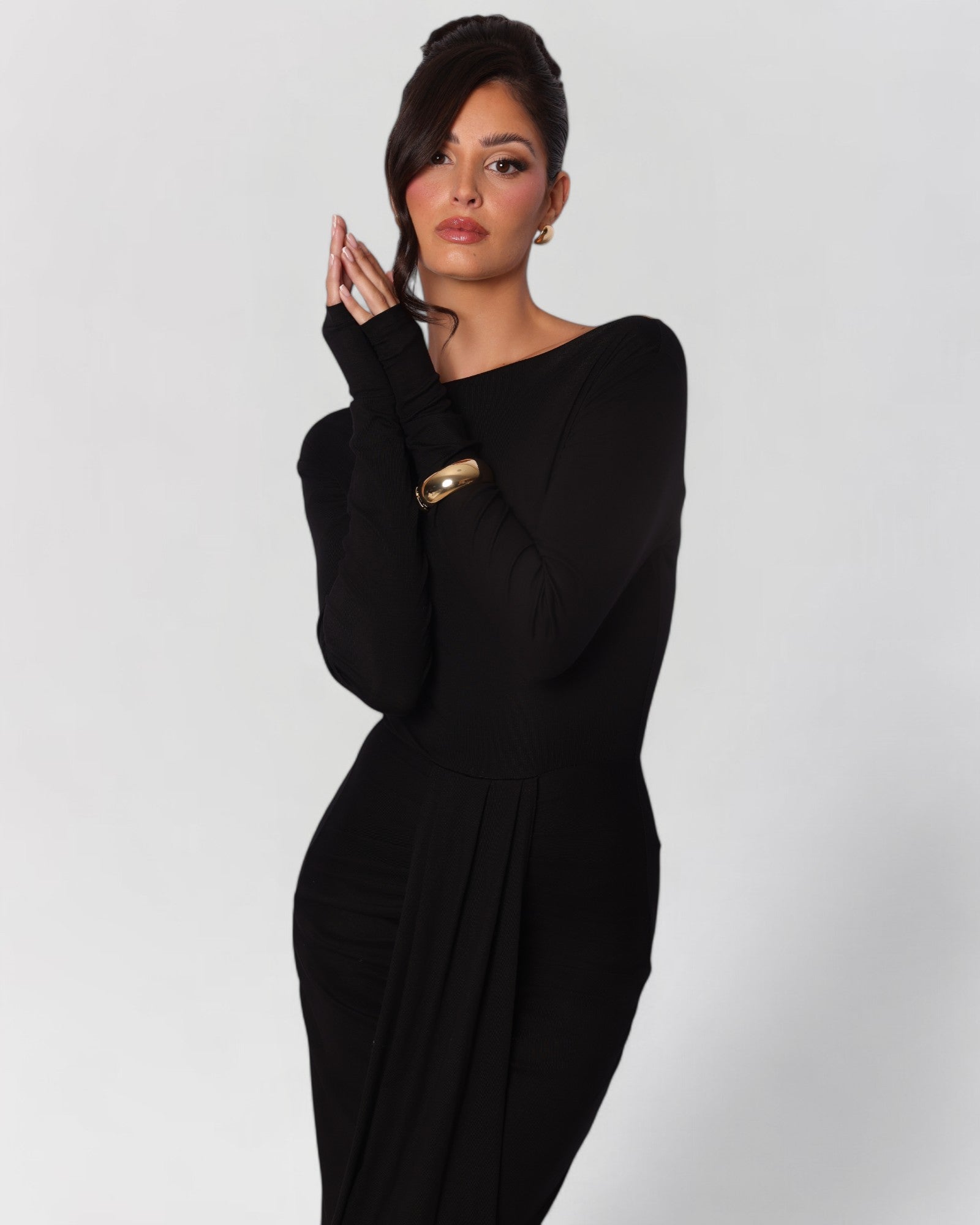 Black long sleeve twisted knit maxi dress